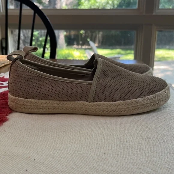 Clarks collection soft cushion suede espadrilles 7.5 - Picture 2 of 6